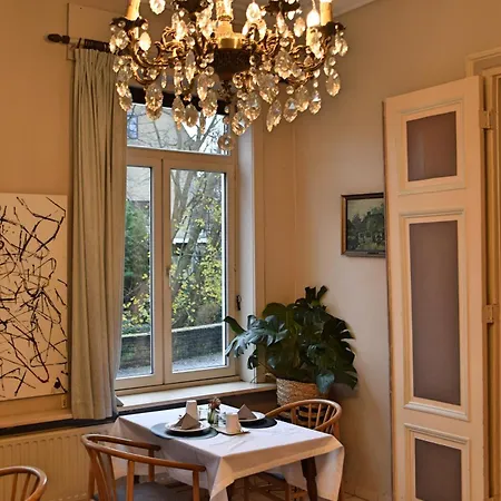 Hotel Entree - Canal View Bruges 2* ברוז'