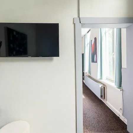 Hotel Entree - Canal View Bruges 2* ברוז'