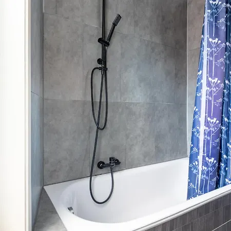 Hotel Entree - Canal View Bruges מלון