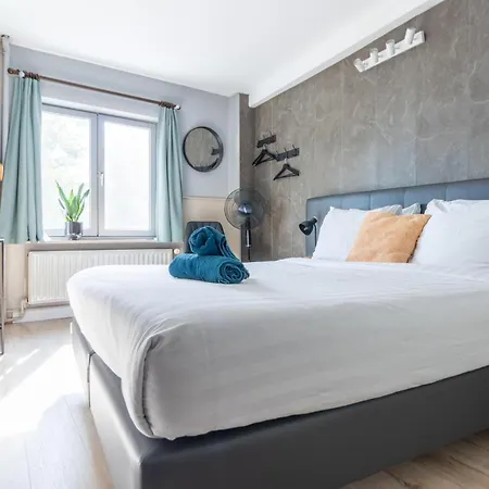 Hotel Entree - Canal View Bruges ברוז'