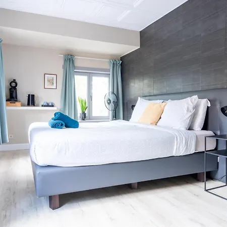 Hotel Entree - Canal View Bruges ברוז'